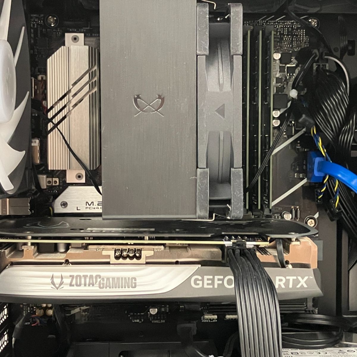 GALLERIA RM7C-R47 RTX4070 i7-14700 中古 PC - メルカリ