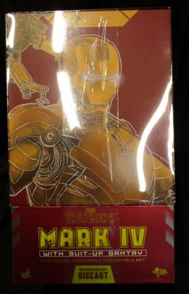 HOTTOYS MOVIE MASTERPIECE DIECAST IRON MAN MARK 4 | WITH SUIT UP GANTRY MMS462D2