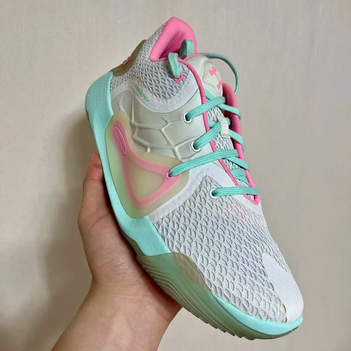 285 アンダーアーマー スポン2 バスケシューズ スニーカー