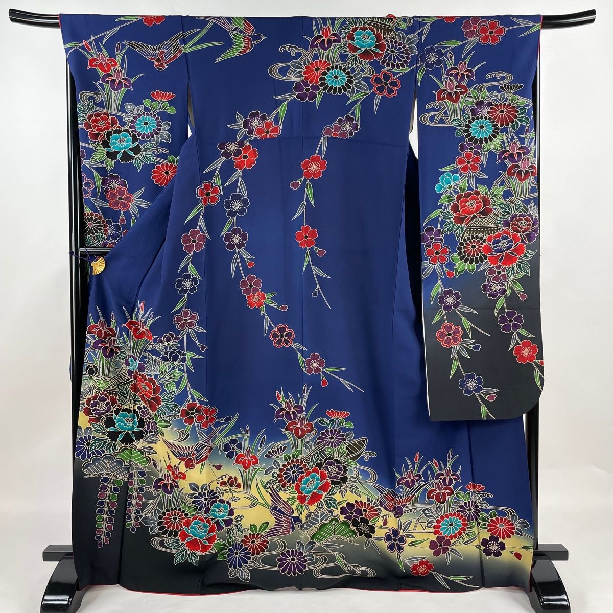 バイセル 着物 名品 振袖 紺色 鳥 枝梅 縮緬 正絹 袷（10月～5月） 161cm Mサイズ ☆☆☆☆ バイセル 着物 名品 振袖 紺色 鳥 枝梅 縮緬 正絹 袷（10月～5月） 161cm