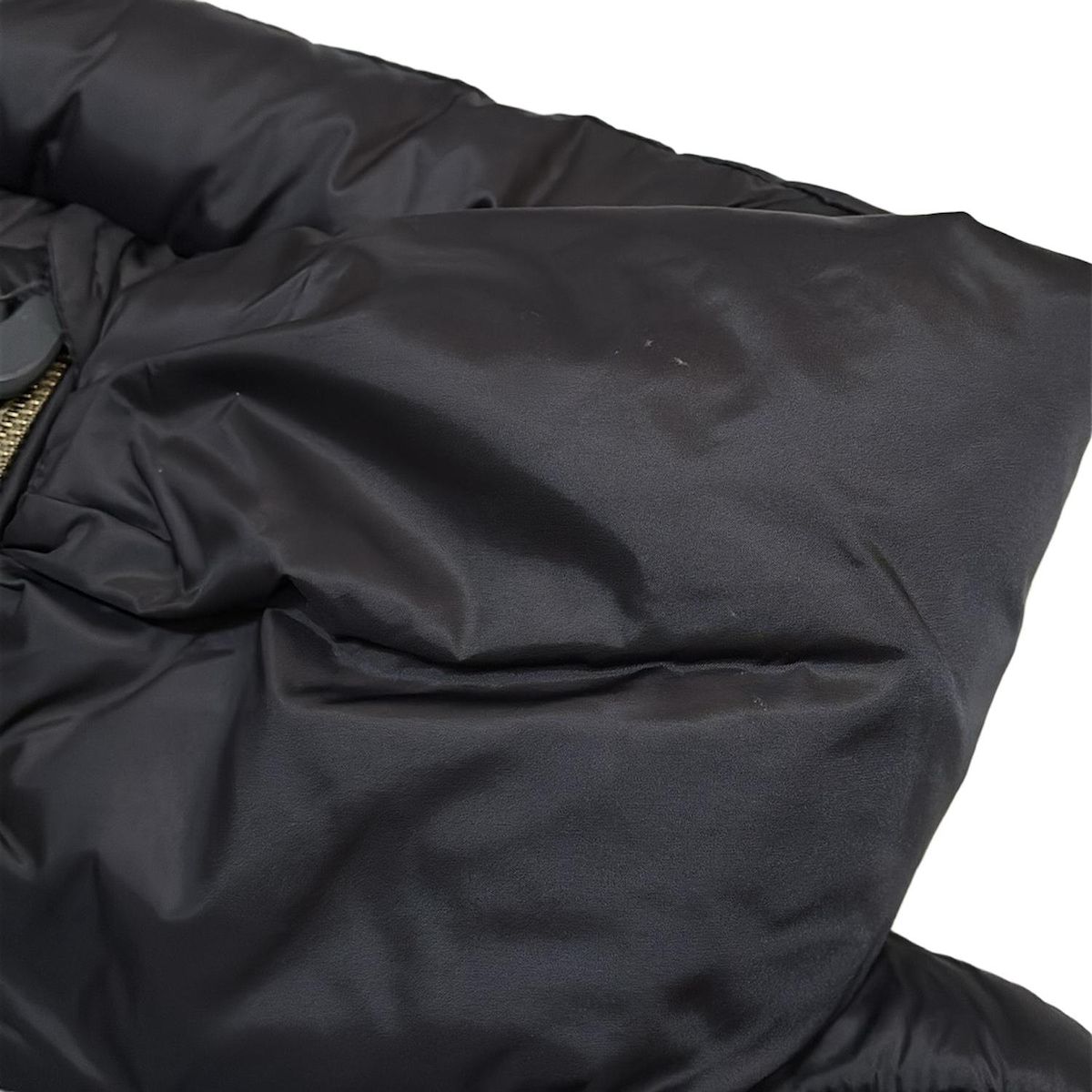 - ダークグレー