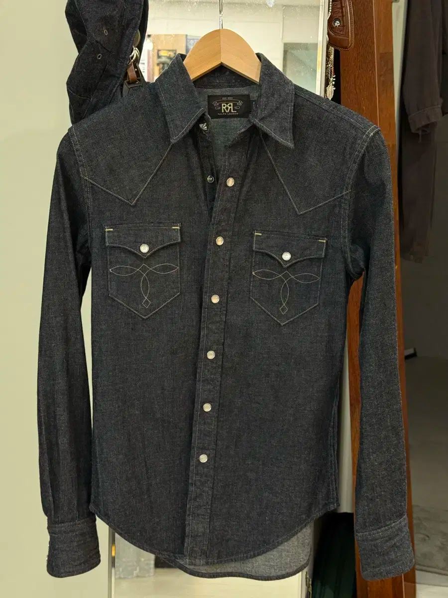Rrl デニム ウエスタンシャツ ／ xs スキニーガイ または レディース 着用