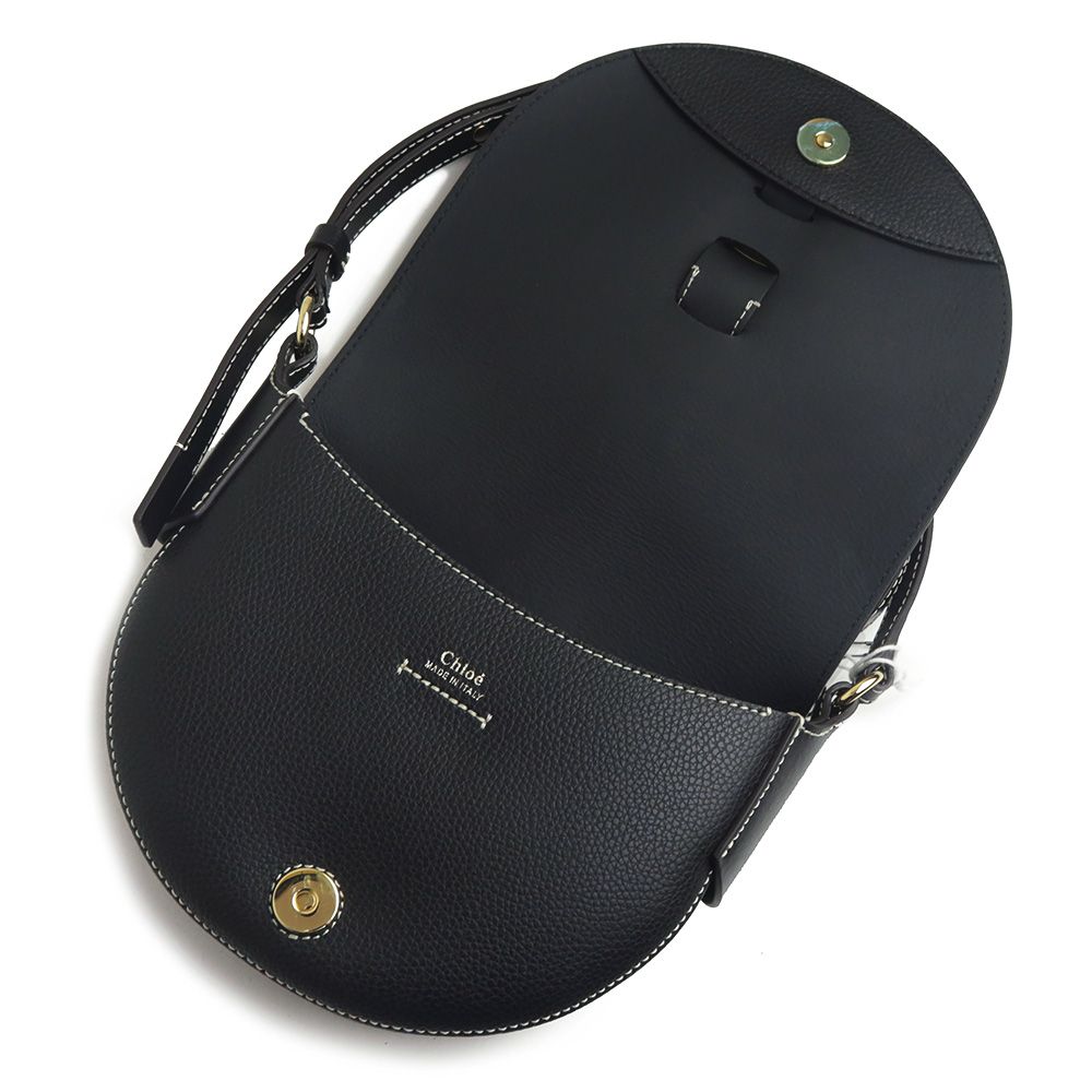 ブラック ゴールド金具