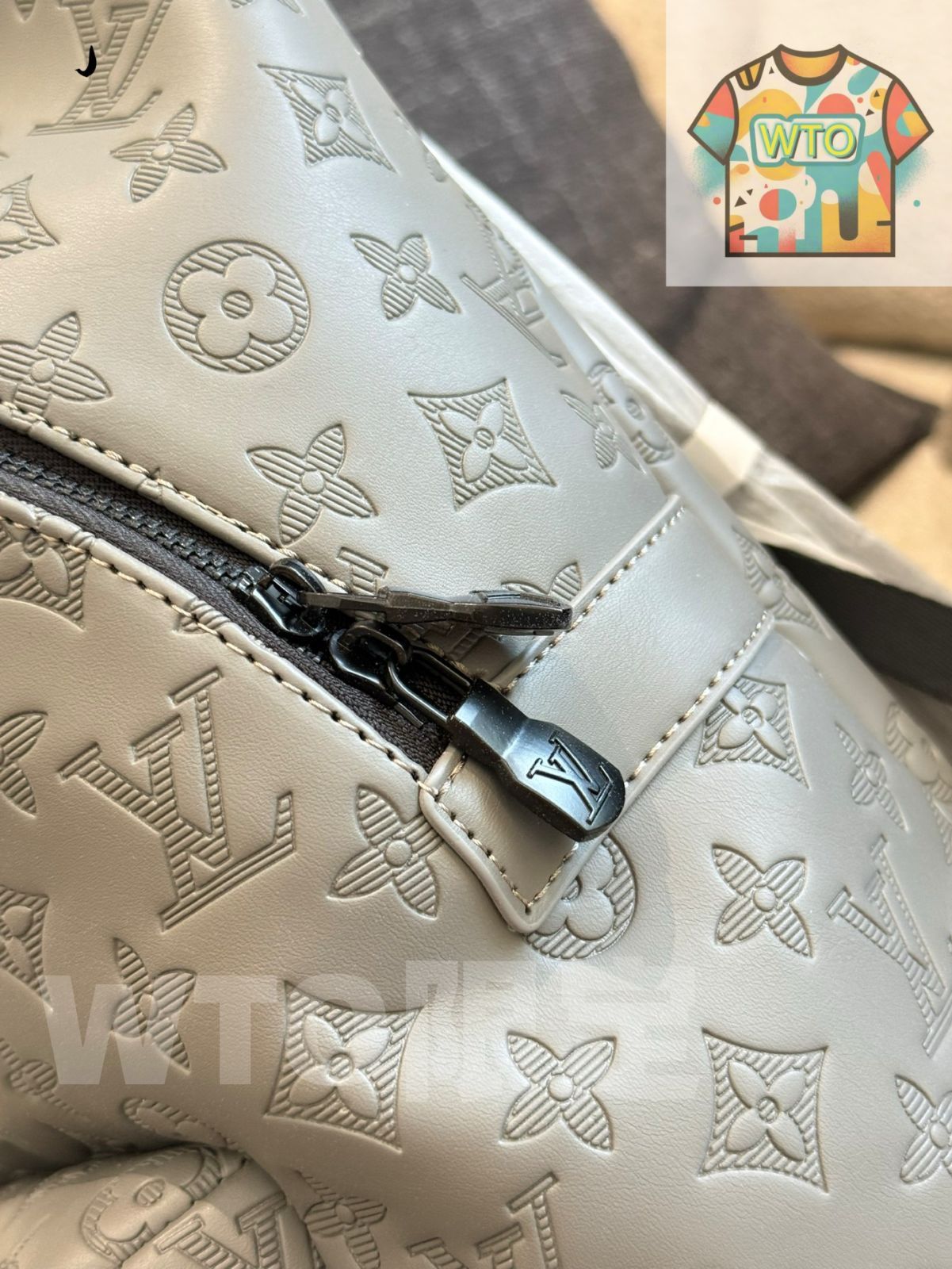 今日WTO】Louis Vuitton ルイ・ヴィトン ディスカバリーシリーズ