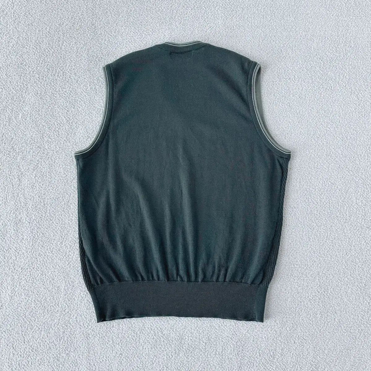 【Yves Saint Laurent】 (L) イヴサンローラン ニットベスト YvesSaintLaurent YVES SAINT LAURENT(イヴ・サンローラン