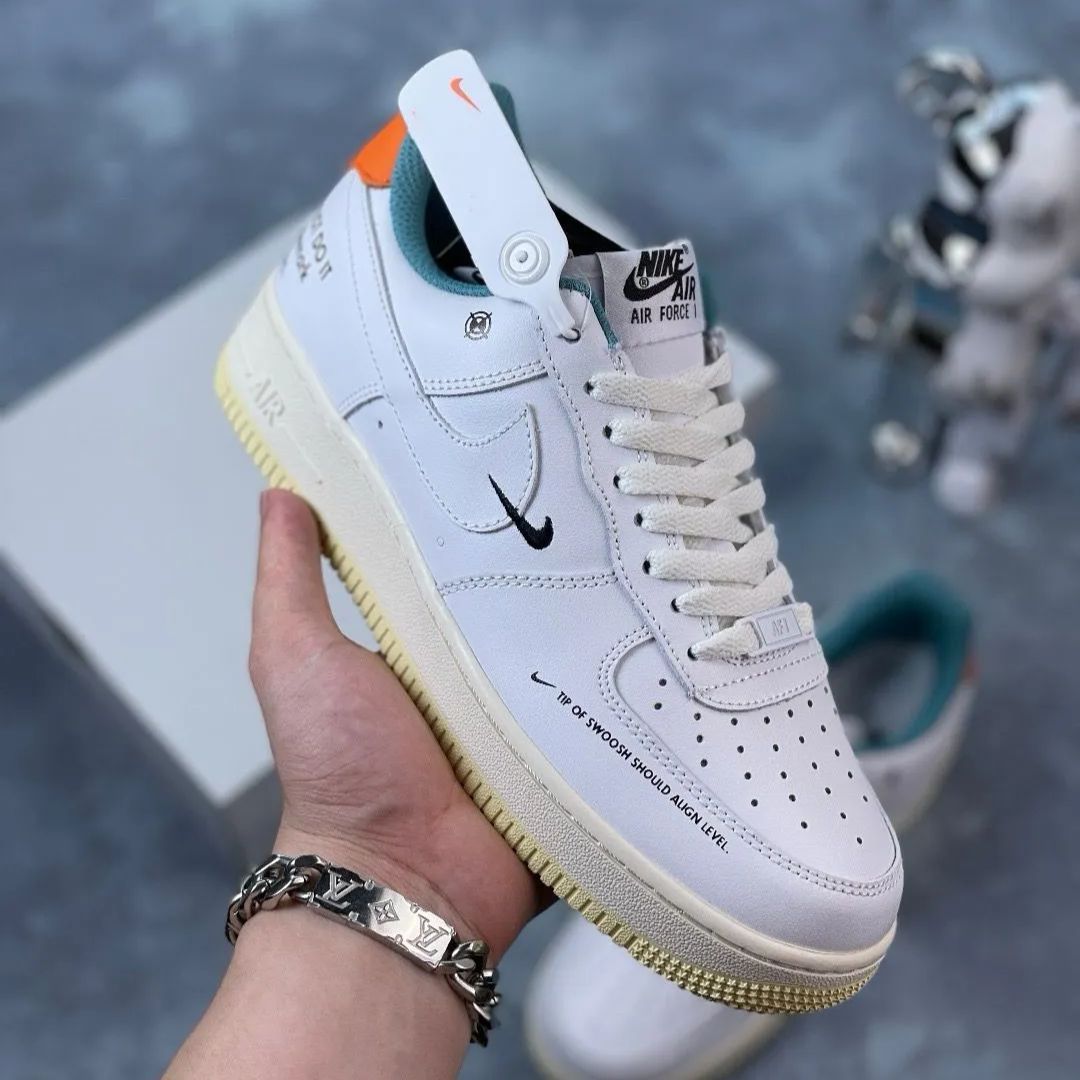 Nike Air Force 1 Low 