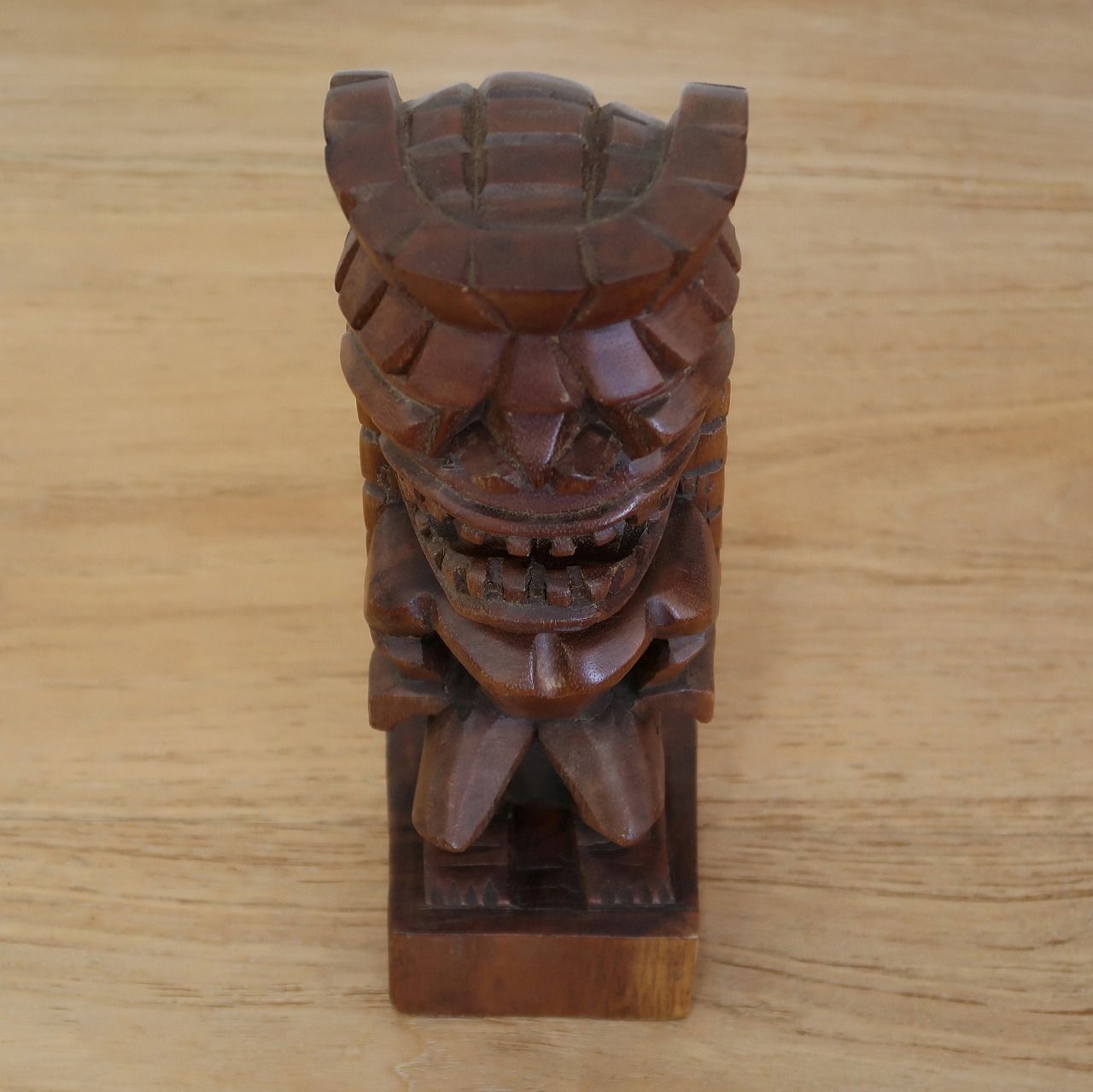 ティキの木彫りの置物 ティキ カナロア TIKI KANALOA 30cm 木製スワール無垢材 ハワイアン雑貨 オブジェ 置物 TIKI木彫り ティキ像  ティキの置き物 ハワイのおみやげ 350123 - メルカリ