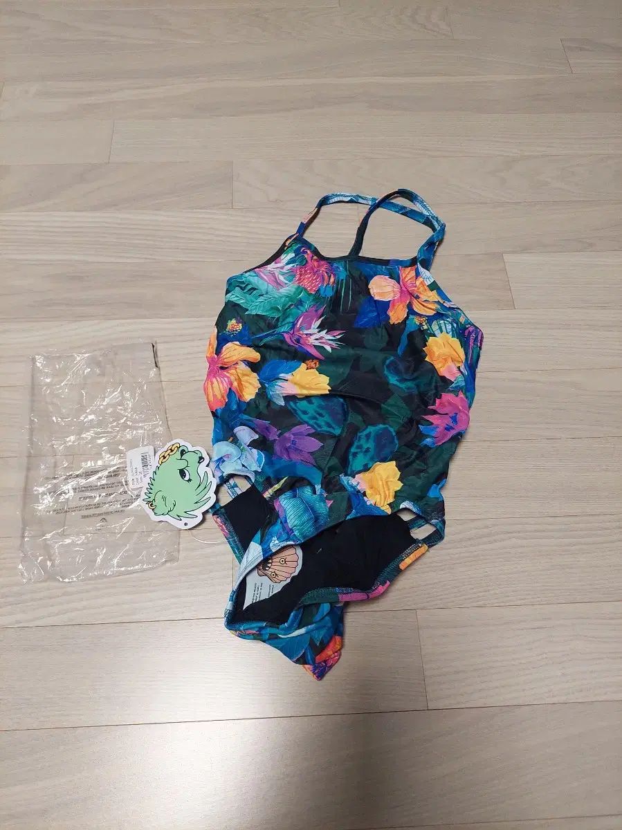 JOLYN Hanà Julian 26