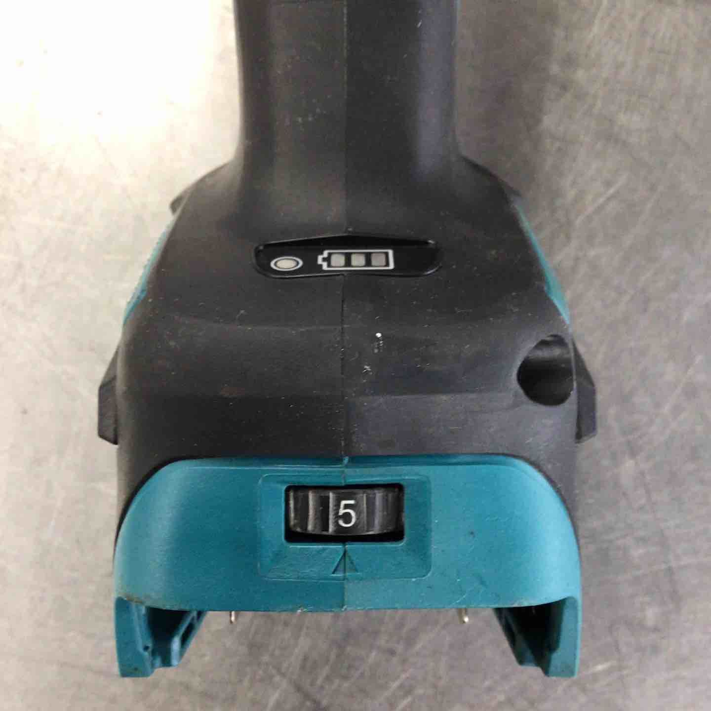 makita 100mmコードレスディスクグラインダ