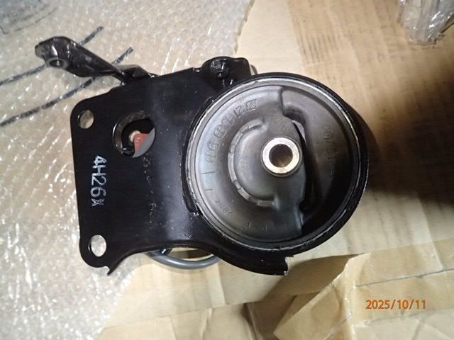 ティアナ J31 エンジンマウント リア 11320-8y101