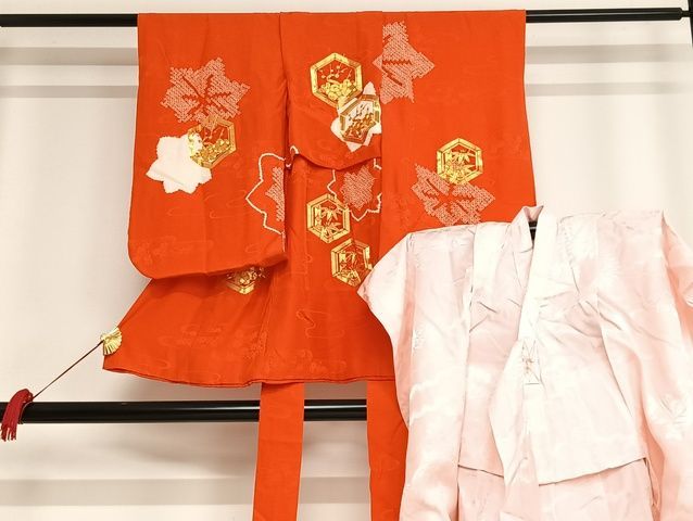 平和屋-こころ店七五三　女の子　３歳　祝着　三つ身　襦袢セット　駒刺繍　絞り　亀甲笹竹文　逸品　AAAK5726Boa