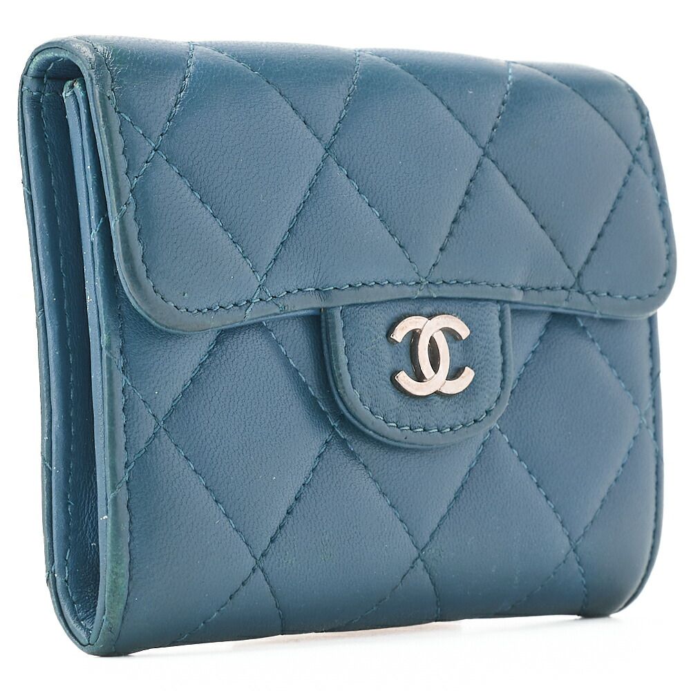 CHANEL シャネル マトラッセ 三つ折りコンパクト 財布 キャビア