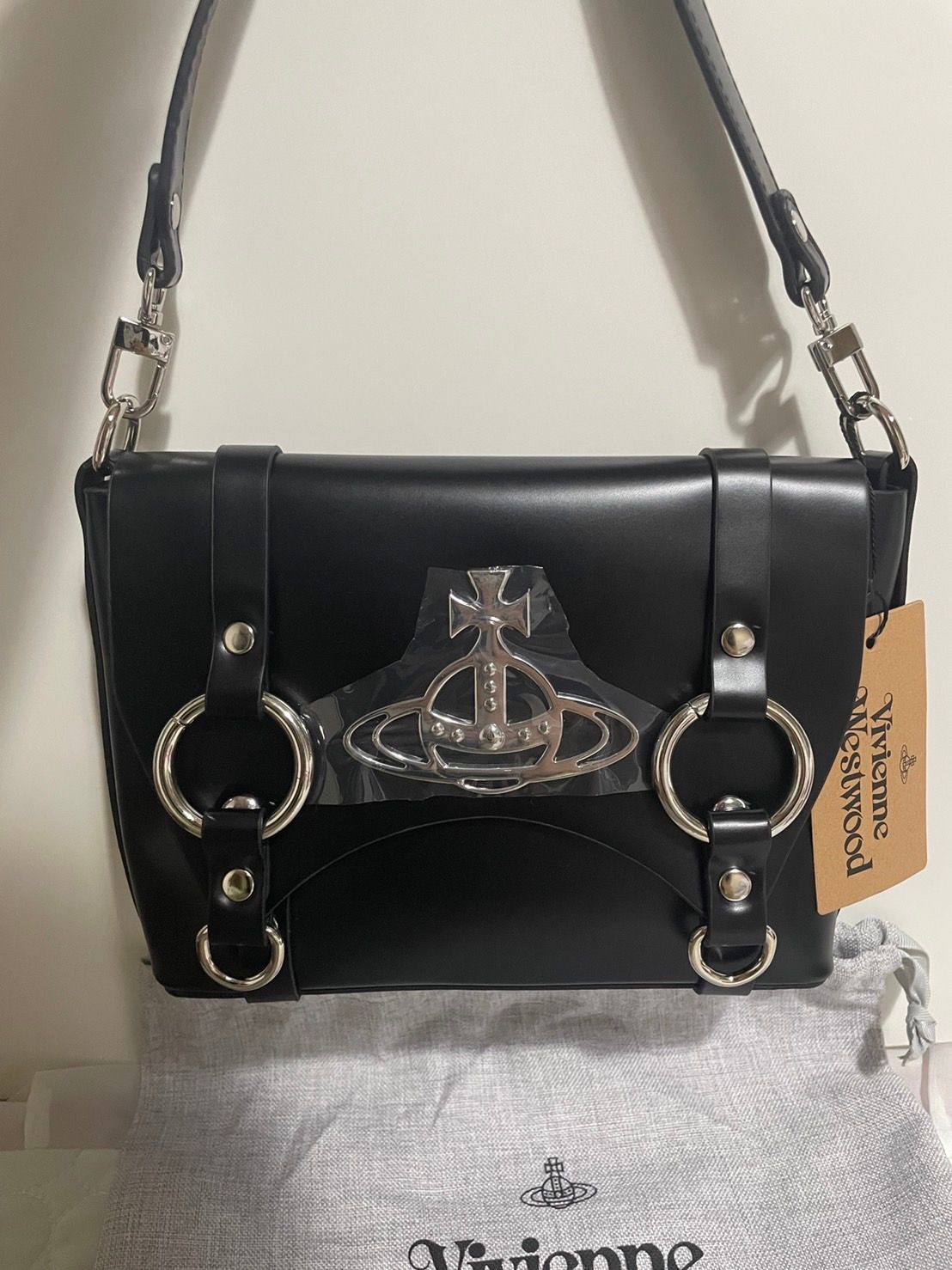 並行輸入品になりますVivienne Westwood BETTYクロコミニショルダー