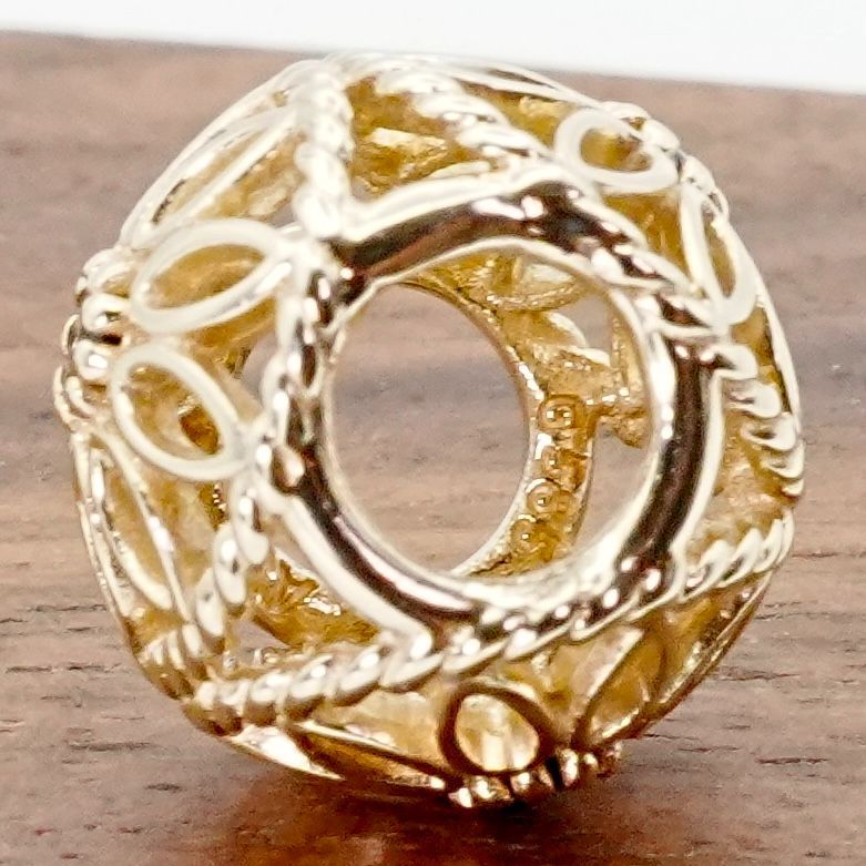 正規品 PANDORA 塔の上のラプンツェルのチャーム クリーム色