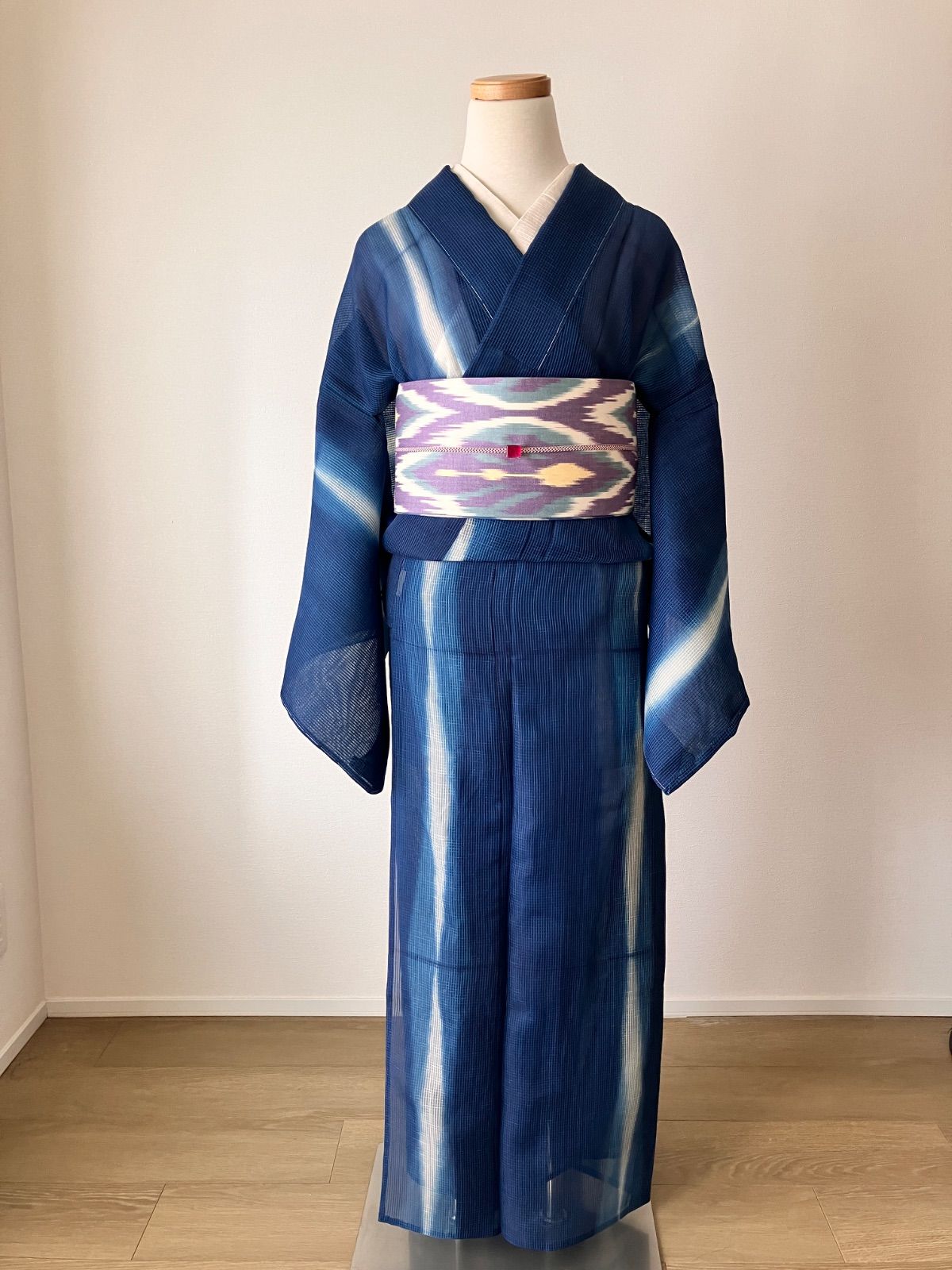 夏物 絹紅梅の夏着物（縦筋、ドット文）裄65 正絹美品 夏物 絹紅梅の夏着物（縦筋、ドット文）裄65 正絹美品 - メルカリ