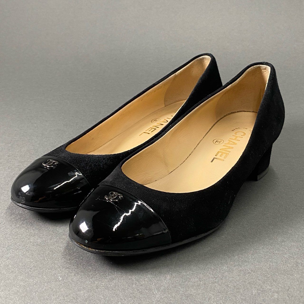 シャネル カメリア パンプス 黒 ココマーク 36 1/2 ココマーク カメリア レザー×パテント 36 1/2C ブラック レディ