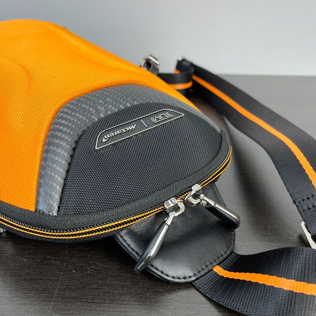 洗練スタイル TUMI×MCLAREN トルク スリング ボディ ショルダーバッグ 