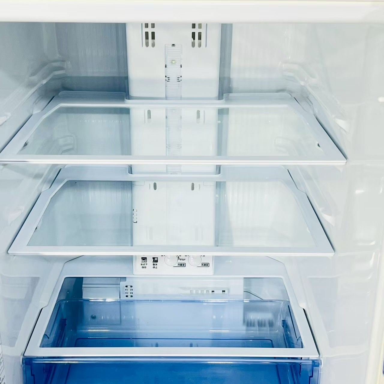 3ドア冷蔵庫 272L