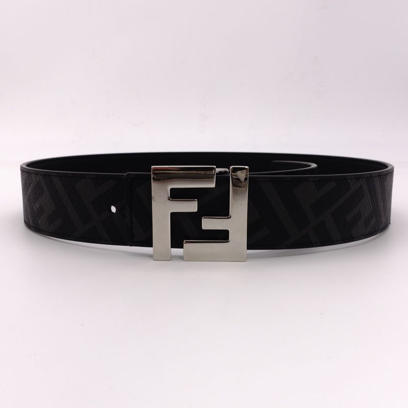 【極美品】フェンディ ベルト ズッカ ロゴ シルバー メンズ レザー ブラック 極美品】フェンディ ベルト ズッカ ロゴ シルバー メンズ レザー