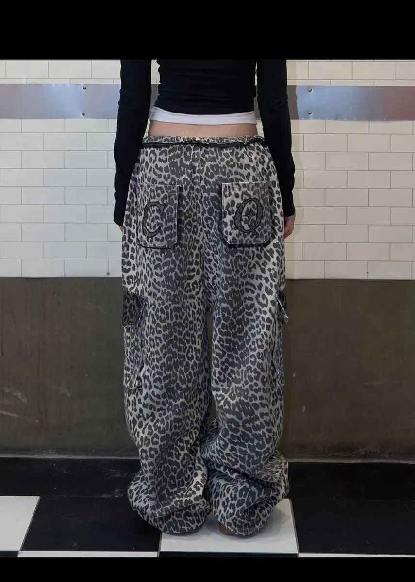 CHERRY QUIRI ヒョウ柄 レオパード レース パンツ ブラック