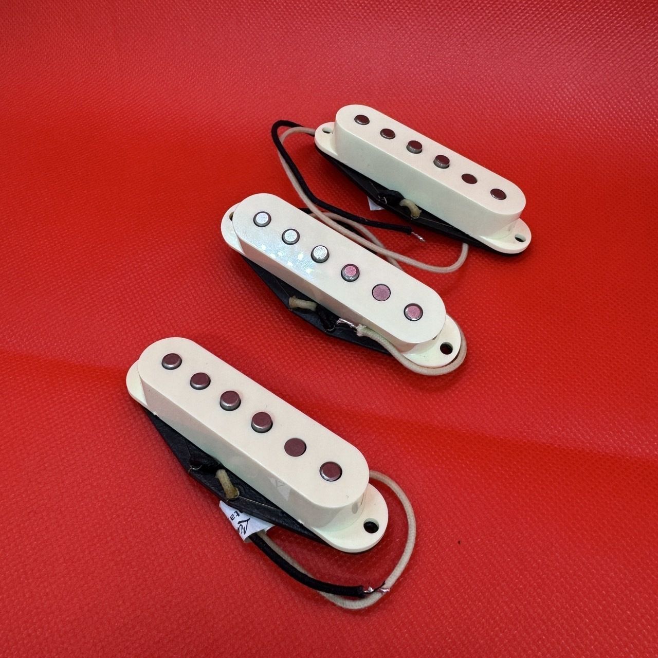 LINDY FRALIN Vintage Hot TALL-G Strat Set Yellow