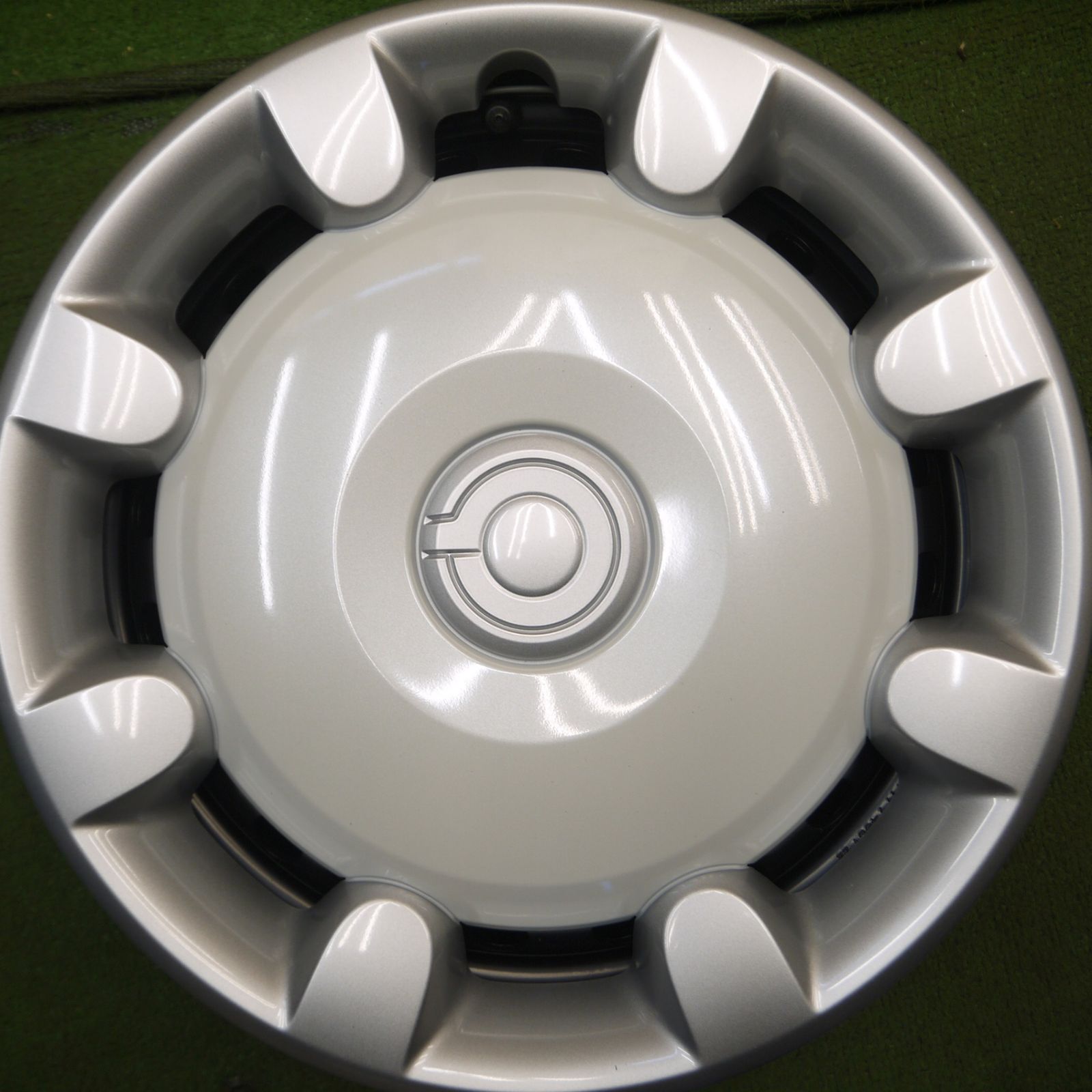 送料無料* ホイールキャップ未使用！新車外し☆ダイハツ LA800S ムーヴ 