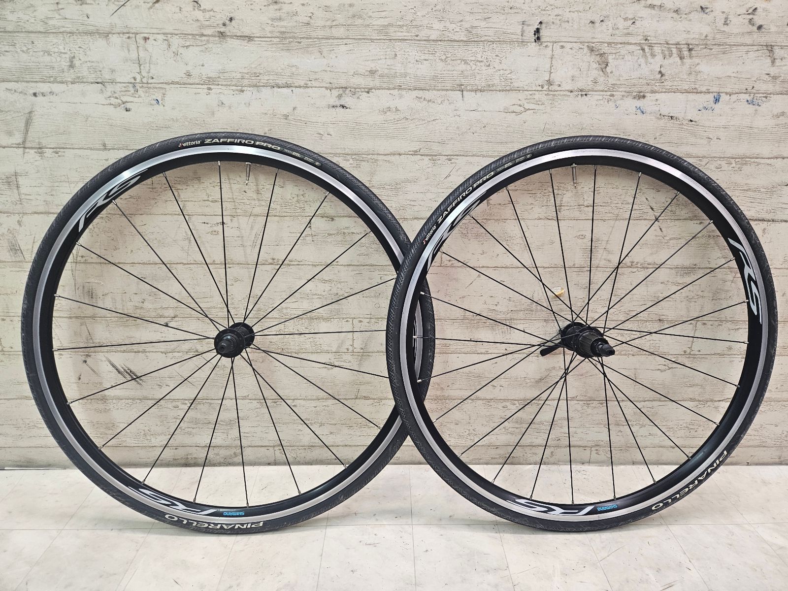 シマノホイールWH-RS100Continentalコンチネンタルホームトレーナ Amazon | シマノ(SHIMANO) ロードホイール WH-RS100 リア 10/11