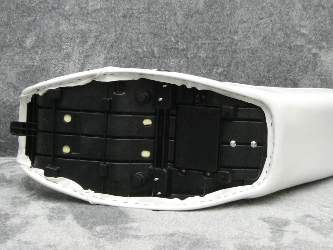 ゼファー400 2型 後期 白エナ 60cm 三段シート/ホワイト 補強