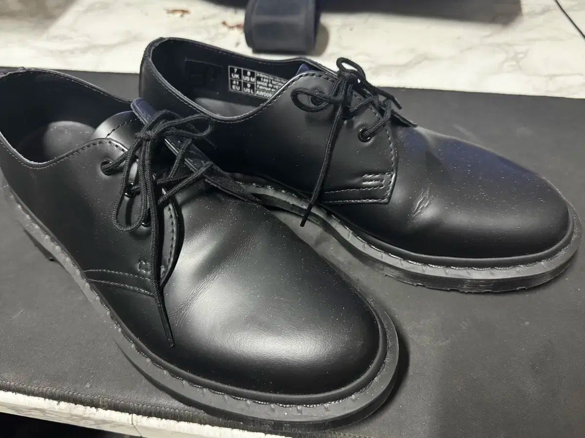 DR. MARTENS(ドクターマーチン) 1461 モノ 260 1 寿司 着用