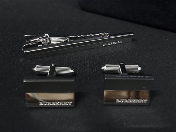美品 BURBERRYカフスボタンとネクタイピンセット GOLDカラー 琥珀風