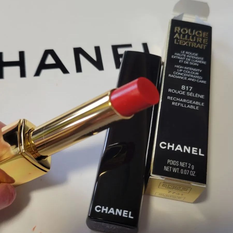 CHANEL☆ルージュ アリュール レクストレ 817 ルージュ セレーヌ