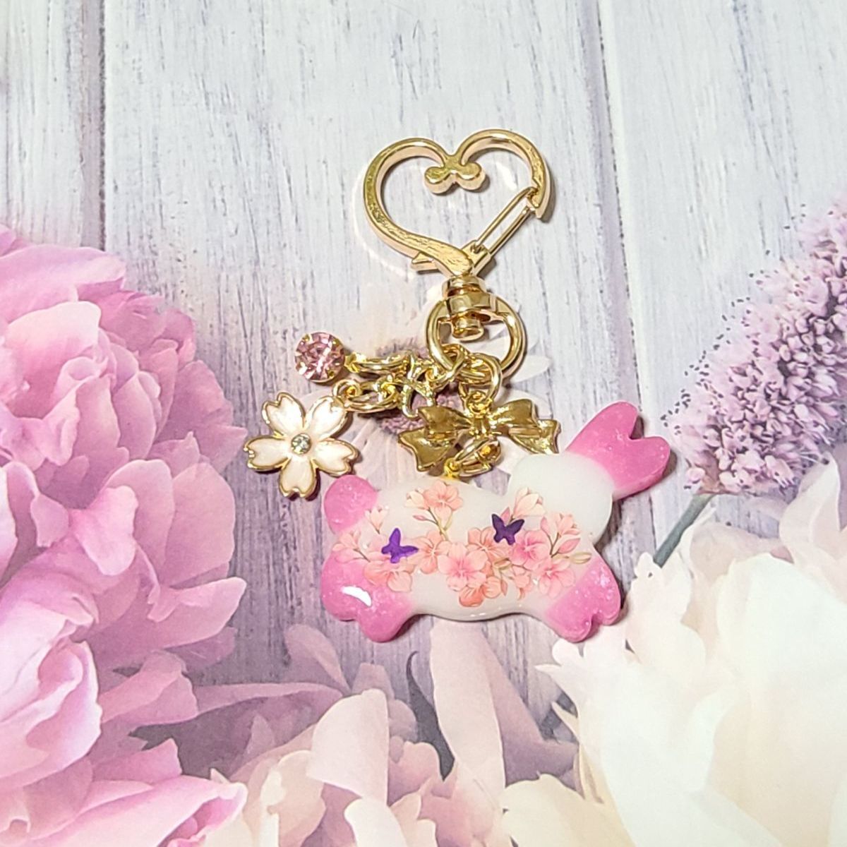 ウサギちゃんの桜チャーム - アクセサリー ウサギちゃんの桜チャーム - アクセサリー