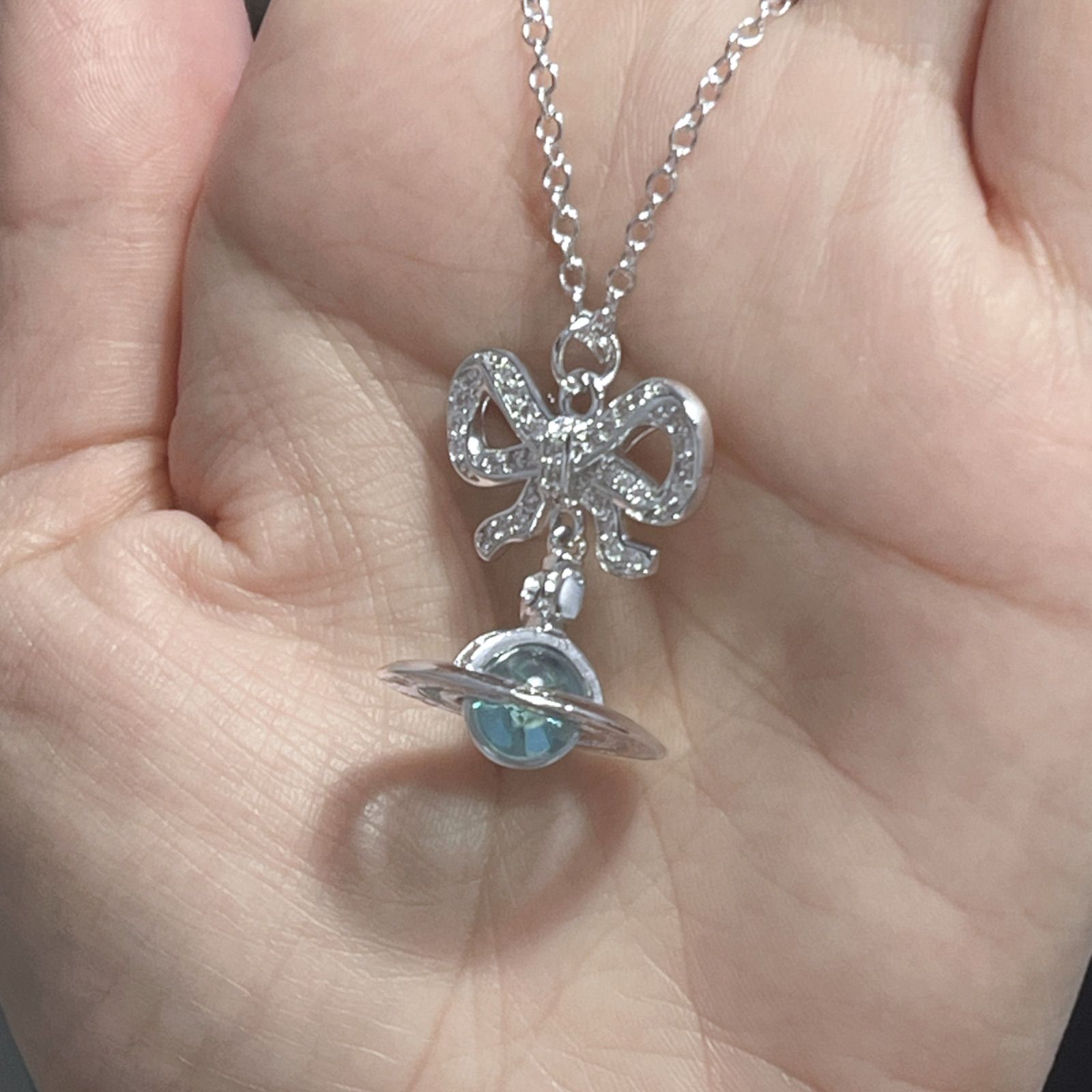 ヴィヴィアンウエストウッド リボンドロップオーブ ネックレス Vivienne Westwood ヴィヴィアンウエストウッド ドロップリボン