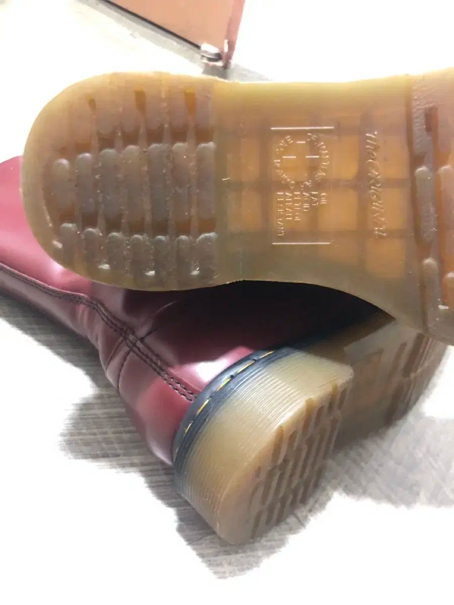 DR. MARTENS ドクターマーチン バーガンディ 14ホール ウォーカーブーツ UK3 WWW_SMP1DAWEKUDUS_SCH_ID