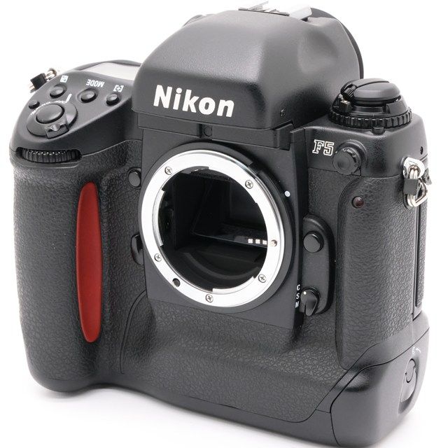未使用品＞Nikon F5 ボディ｜35mmフィルム一眼レフの集大成