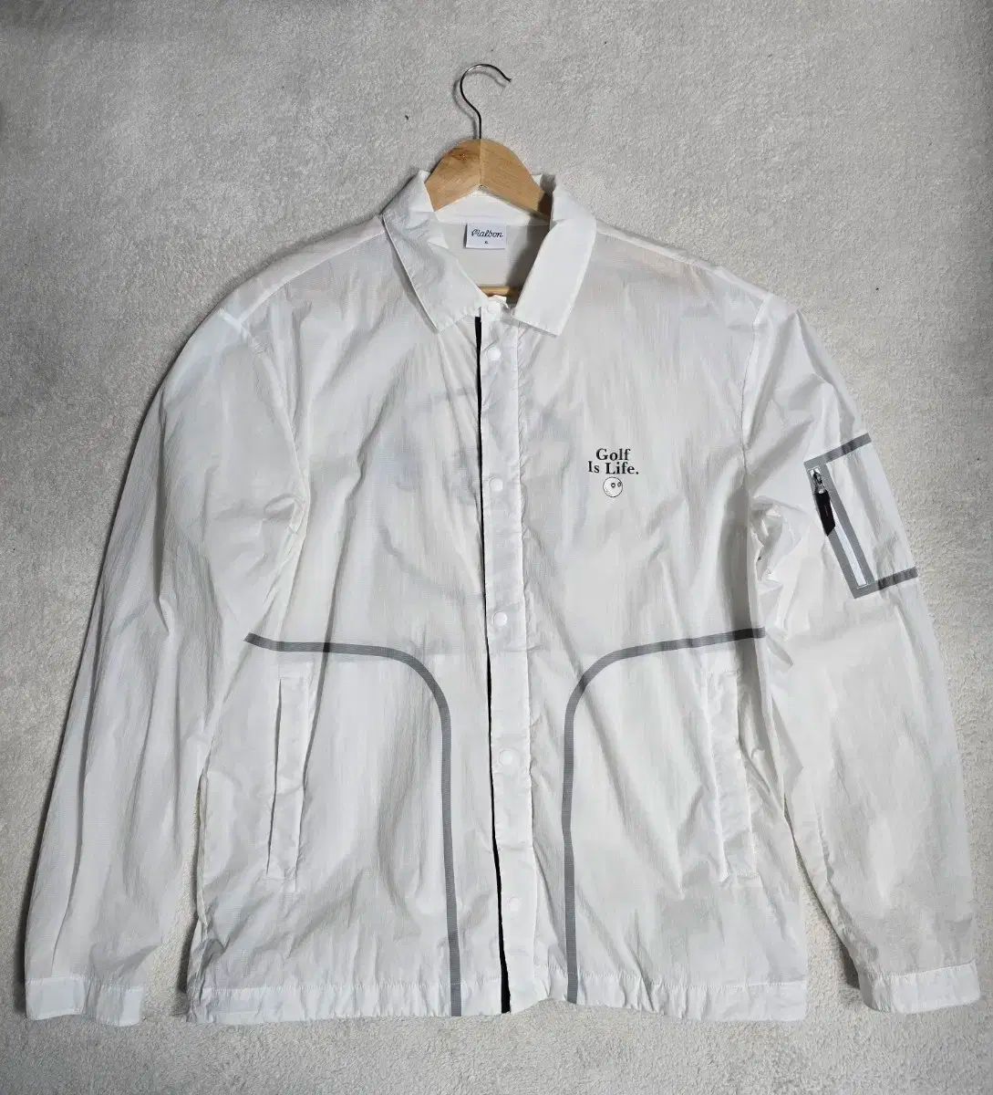 ウィンドブレーカー white