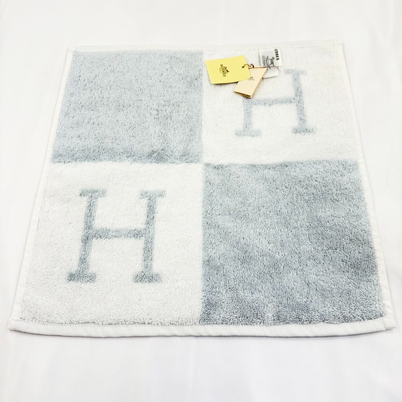 !! !! HERMES エルメス カレタオル アヴァロン ブルーグラシエ コットン100％ 絹100％ ブランド タオル