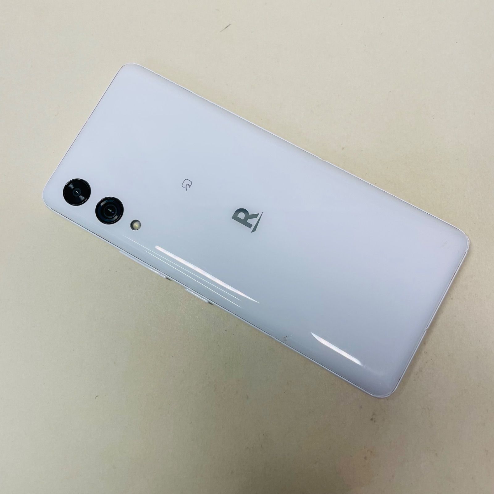 Rakuten Hand 5G P780 ホワイト 楽天市場】【新品未開封/国内版SIMフリー】Rakuten Hand 5G P780