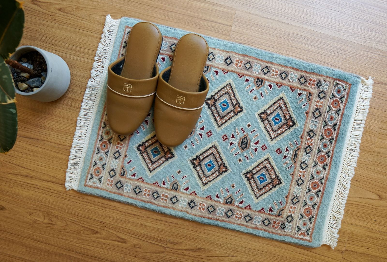 65×46cm 人気 パキスタン手織り絨毯