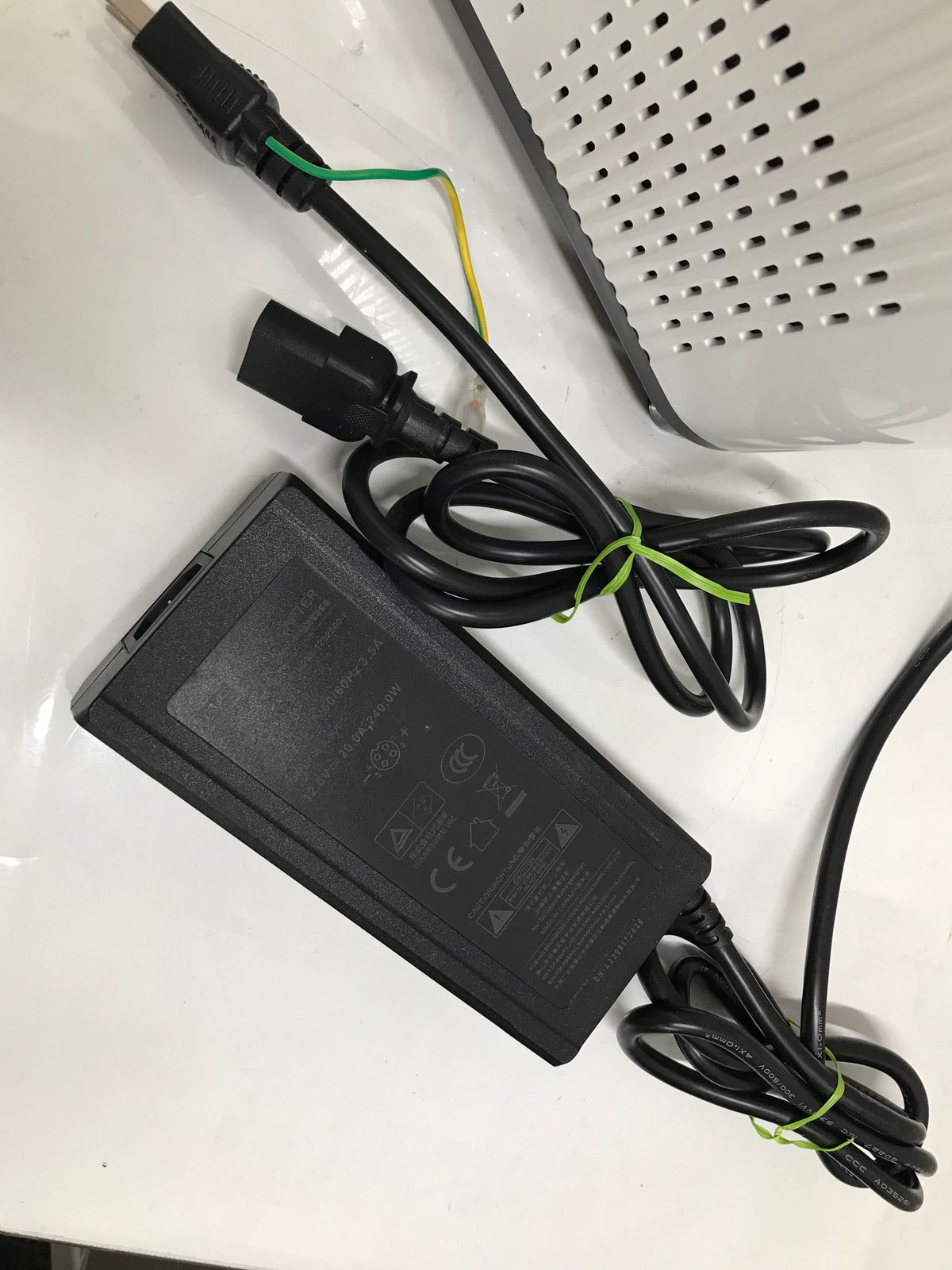 シェルスランプロ 高濃度水素吸入器 水素発生器 ホワイト STEELWINDOWSANDDOORS_COM