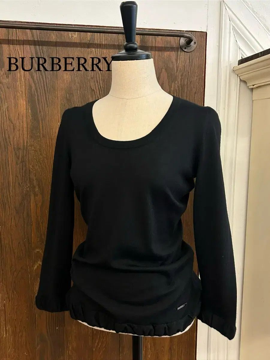 BURBERRY バーバリー 黒 シャーリング 7 富 ニットTシャツ