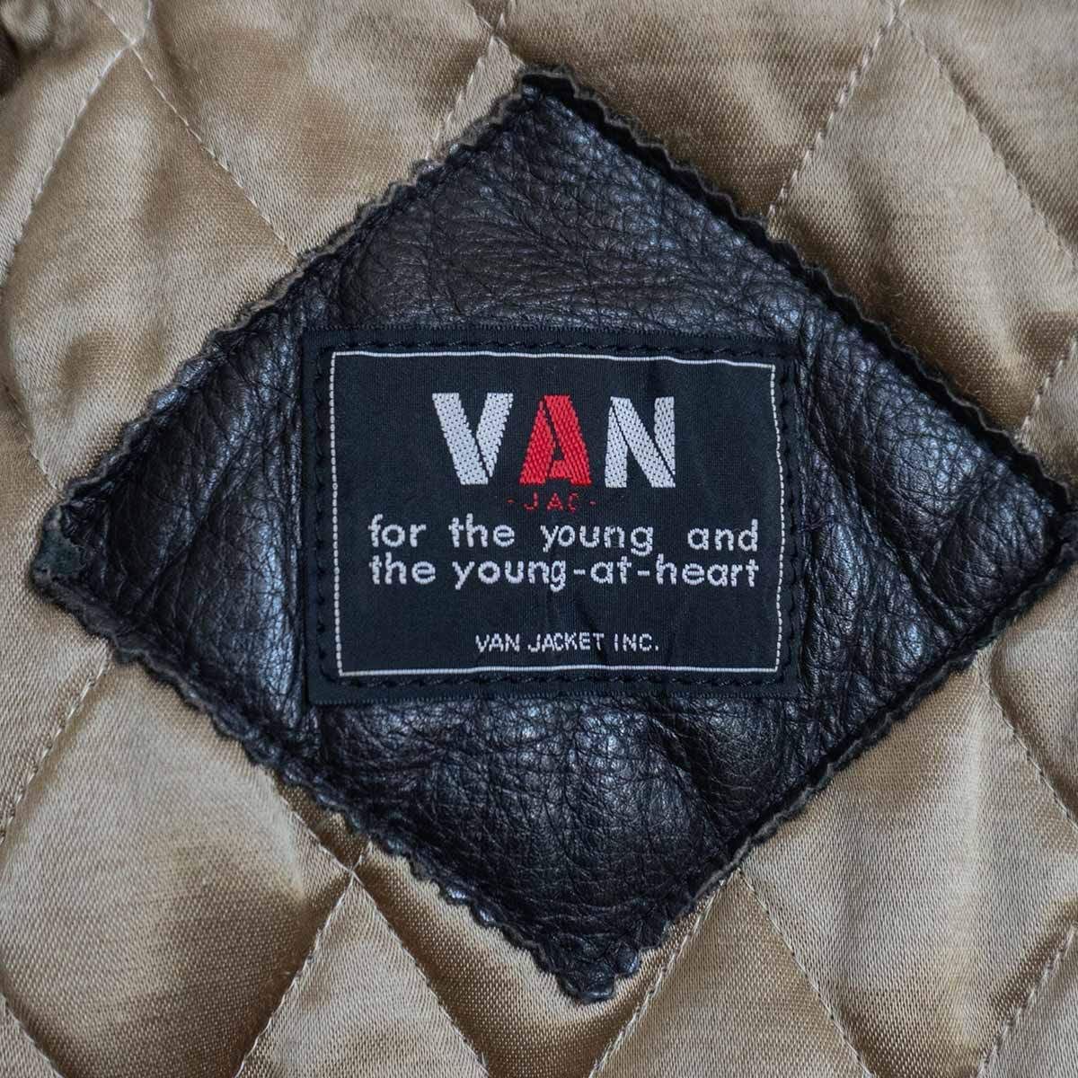 希少✨　VAN JACKET スタジャン　レザー　牛革　BIG ONE SIZE 希少✨VAN JACKET スタジャンレザー牛革BIG ONE SIZE
