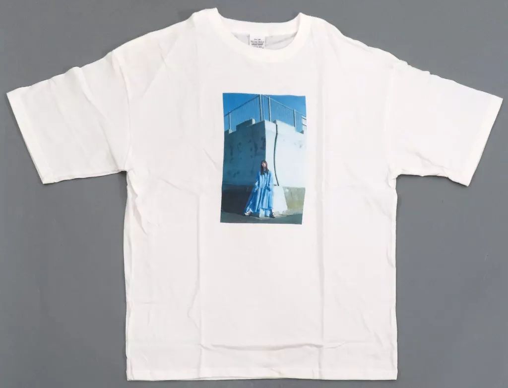 【★加古川物流】【中古・未開封品】元日向坂46 加藤史帆 カップスター 当選品 フォトTシャツ Lサイズ【351】 ☆加古川物流】【中古・未開封品】元日向坂46 加藤史帆 カップ