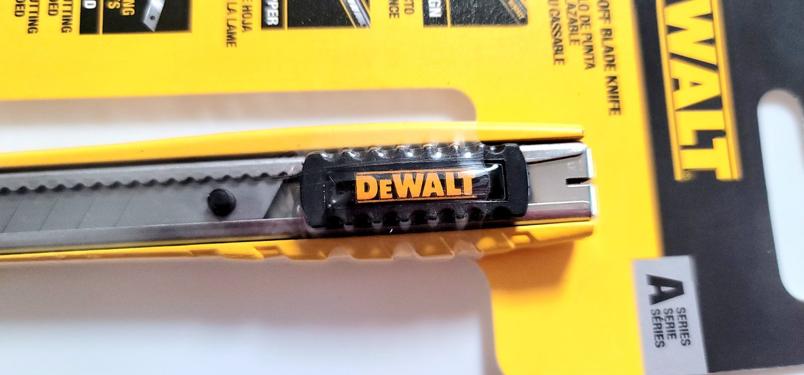 Dewalt デウォルト カッターナイフ カッター - メルカリ