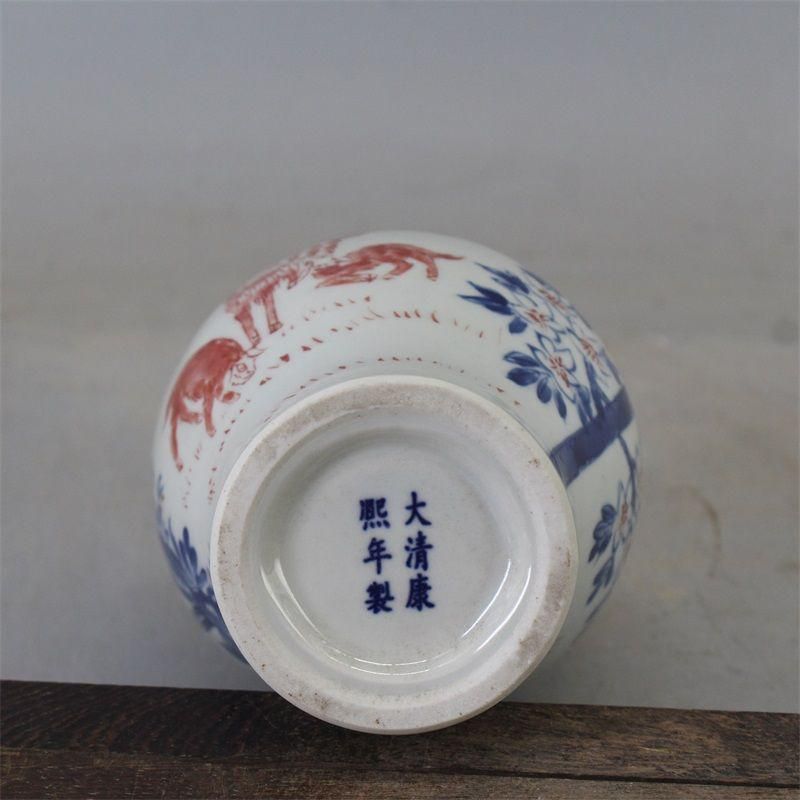 清康煕青花釉里紅三羊開泰梅瓶 景徳鎮 陶磁器 装飾品 現代工芸品