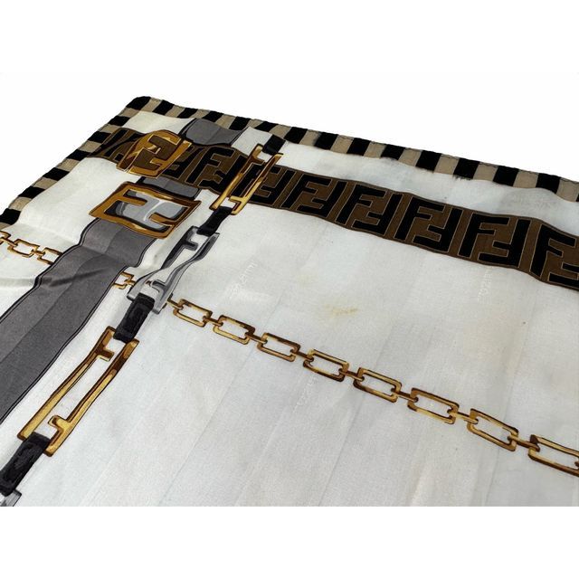 フェンディ FENDI バンダナ ハンカチ スカーフ 首飾り ズッカ