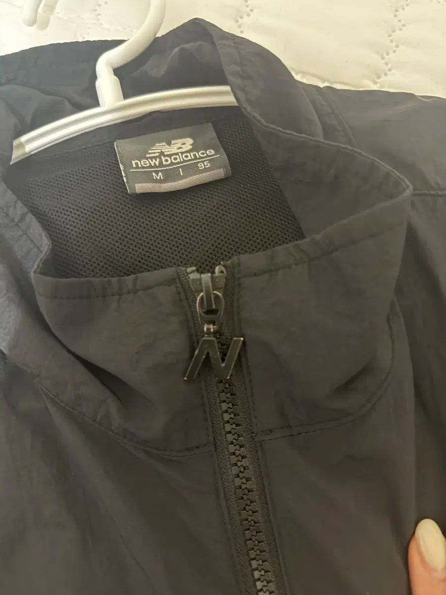 ウィンドブレーカー