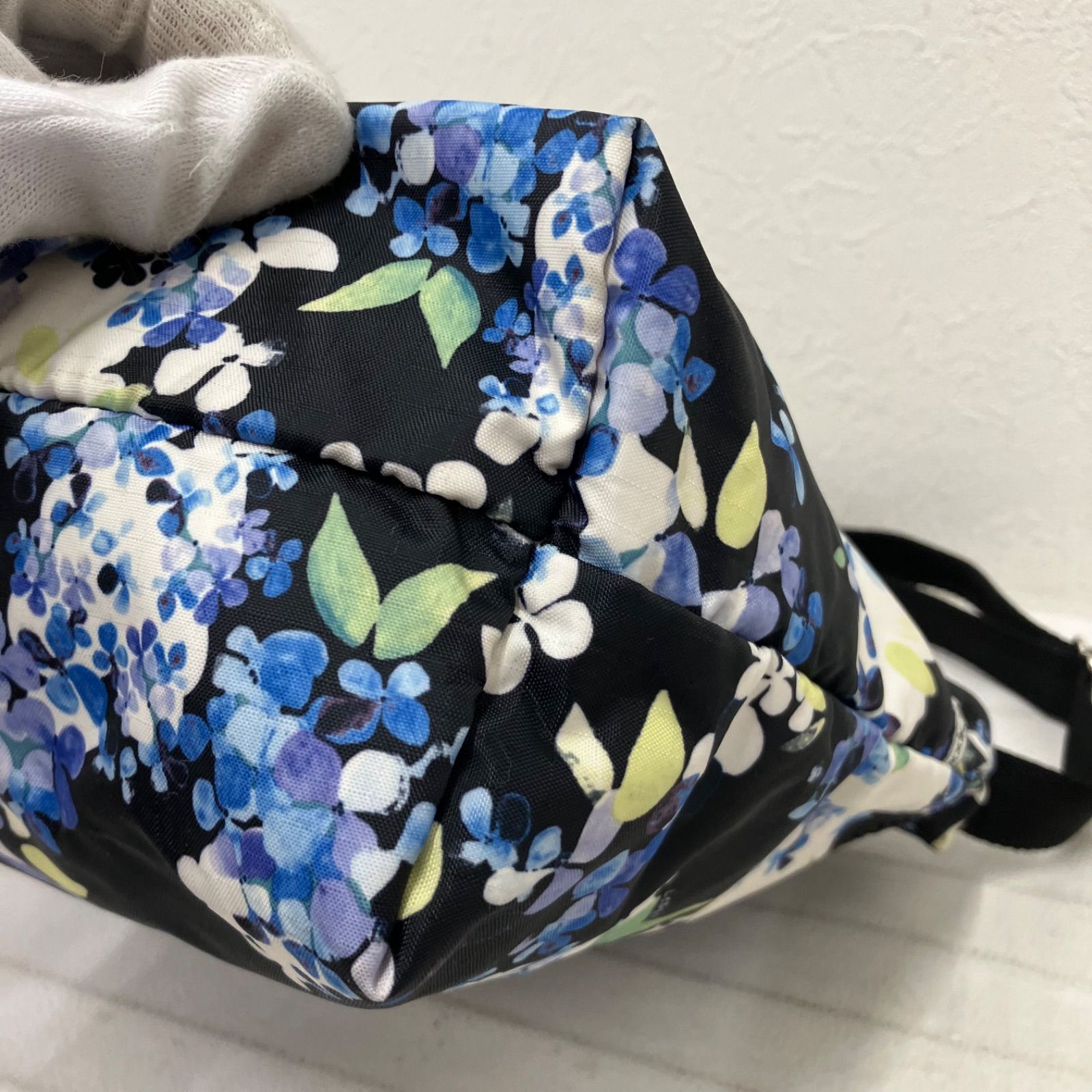 5302 LeSportsac レスポートサック ショルダーバッグ クロスボディ 肩 