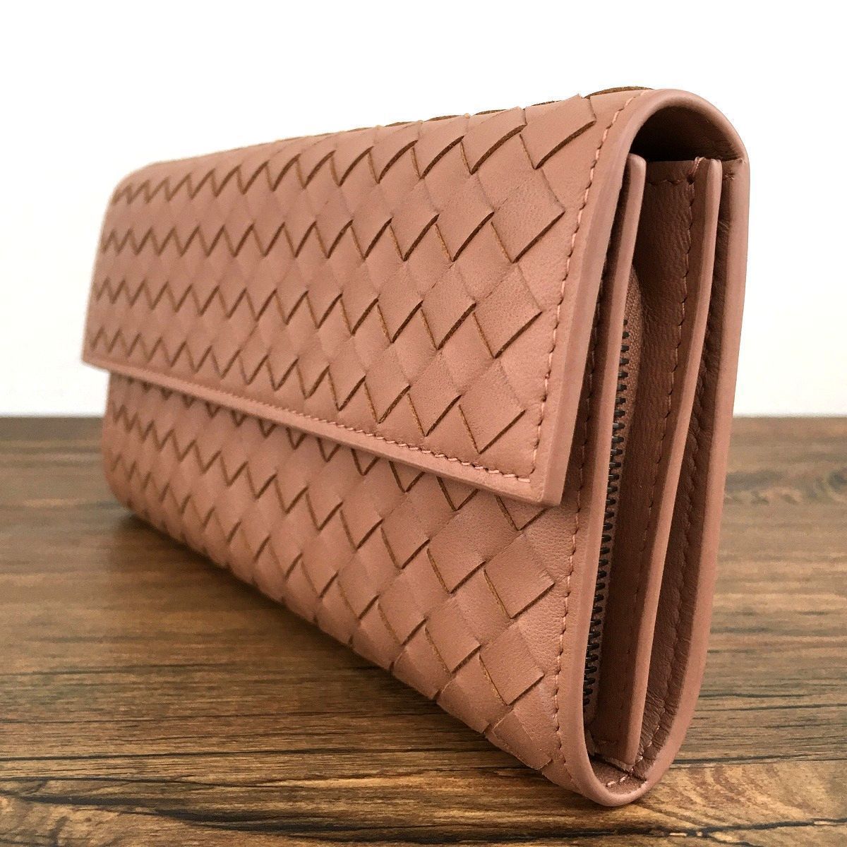 未使用品 BOTTEGAVENETA 長財布 ラムスキン 282-tops.edu.ng