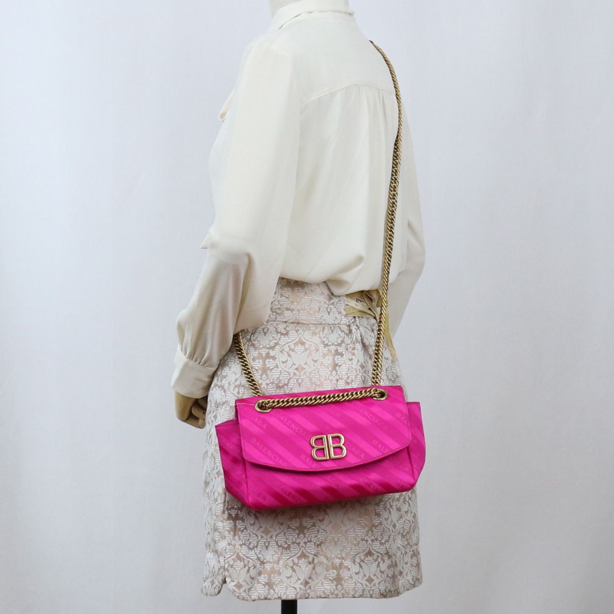 バレンシアガ BB ラウンド 501681 0HIAN ショルダーバッグ 原宿店限定】バレンシアガ BALENCIAGA ショルダーバッグ チェーン BB